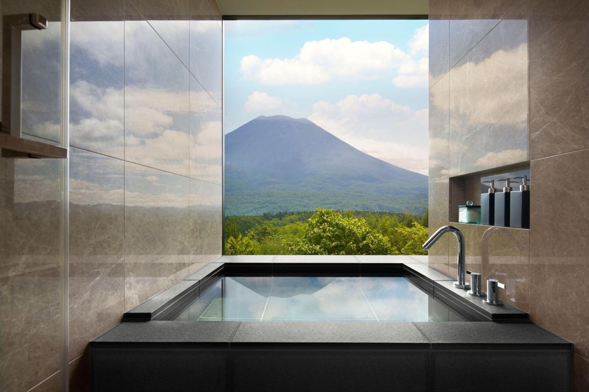 Higashiyama Niseko Village, A Ritz-Carlton Reserve Bagian luar foto