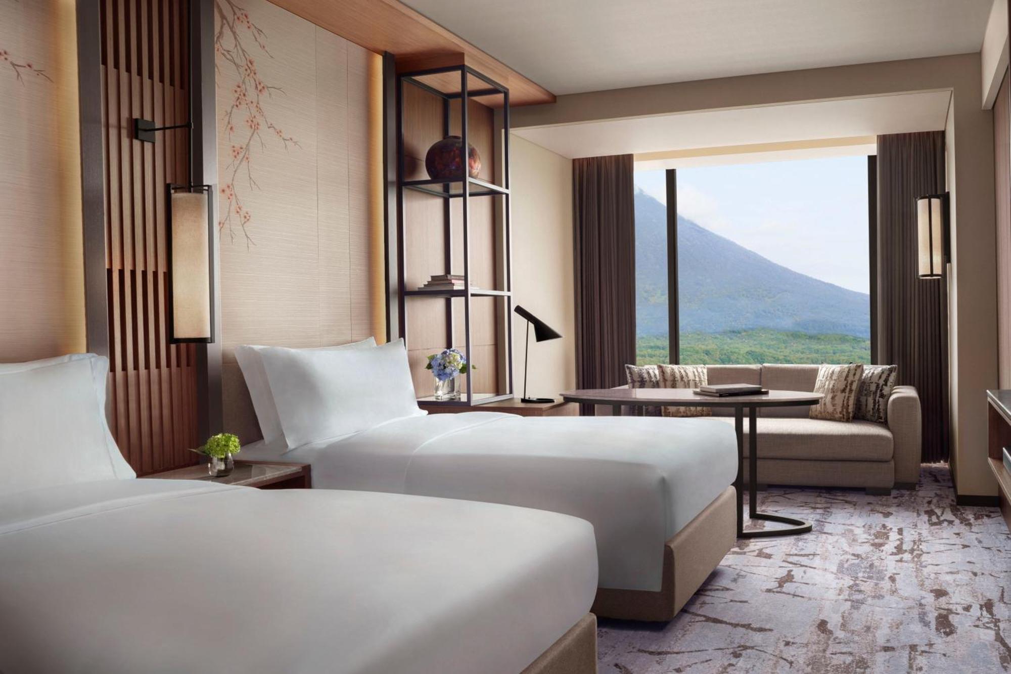 Higashiyama Niseko Village, A Ritz-Carlton Reserve Bagian luar foto