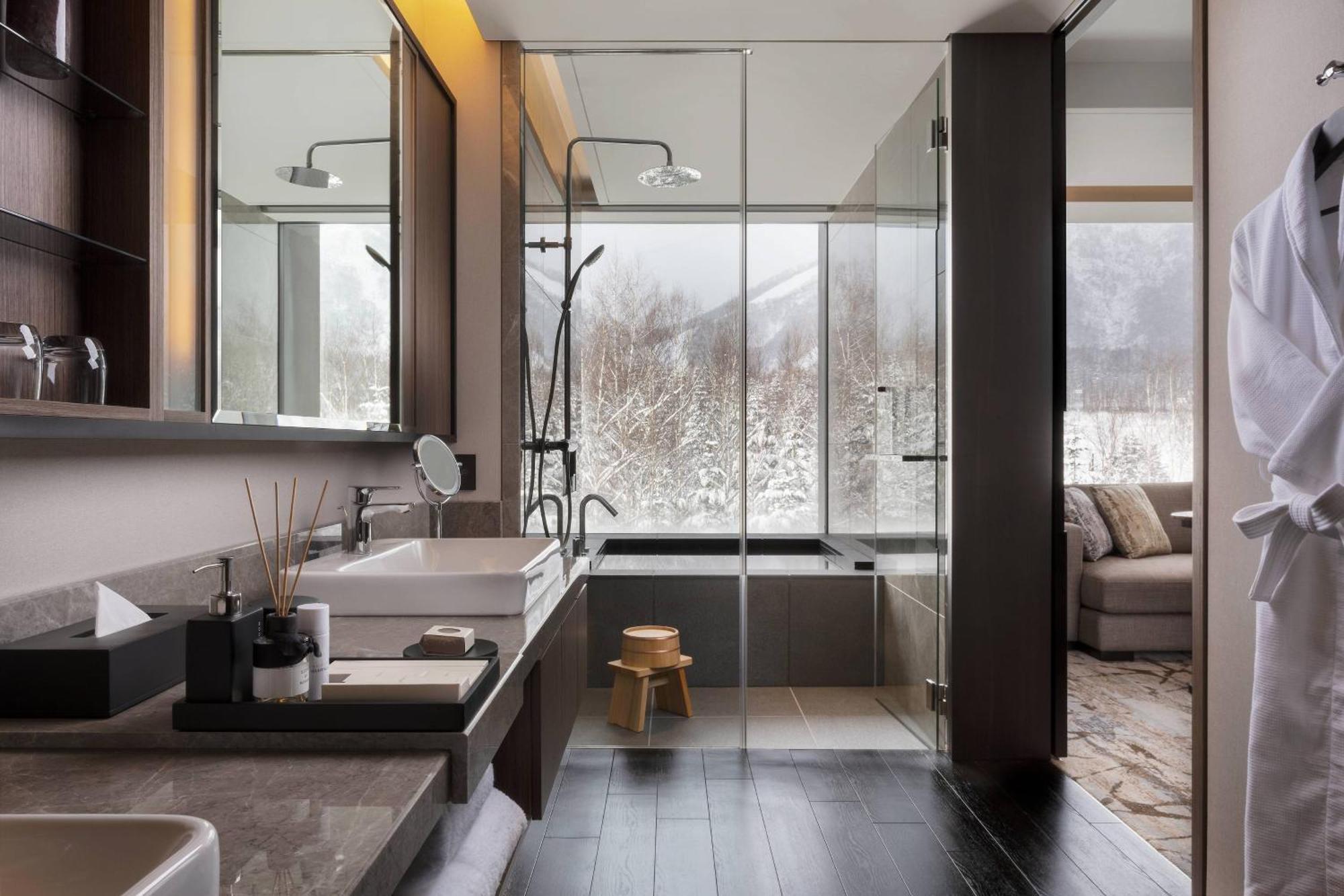 Higashiyama Niseko Village, A Ritz-Carlton Reserve Bagian luar foto